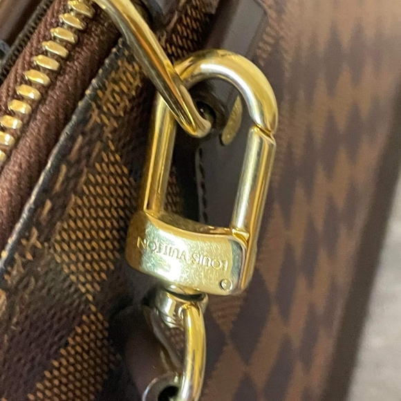 Louis Vuitton Alma PM - Picture 6 of 11